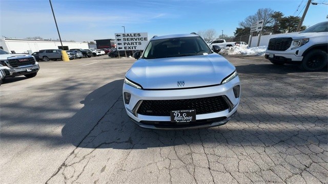 Buick Envision Vehicle Full-screen Gallery Image 03
