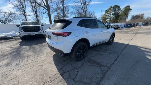 Buick Envision Vehicle Full-screen Gallery Image 08