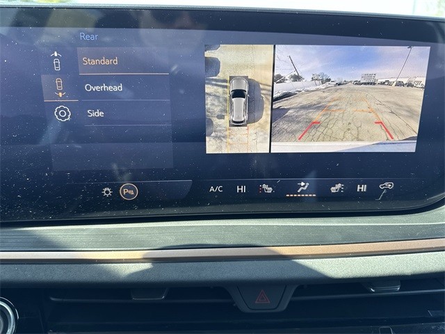 Buick Envision Vehicle Full-screen Gallery Image 17