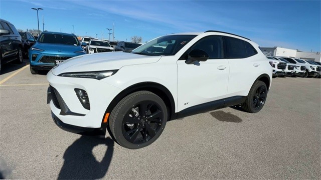 Buick Envision Vehicle Full-screen Gallery Image 04