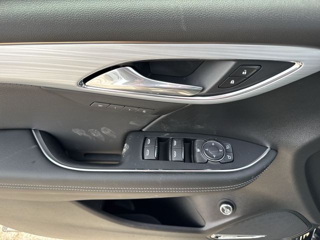 Buick Envision Vehicle Full-screen Gallery Image 13