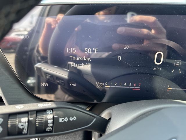 Buick Envision Vehicle Full-screen Gallery Image 15