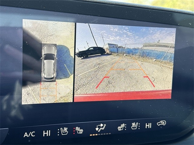 Buick Envision Vehicle Full-screen Gallery Image 17