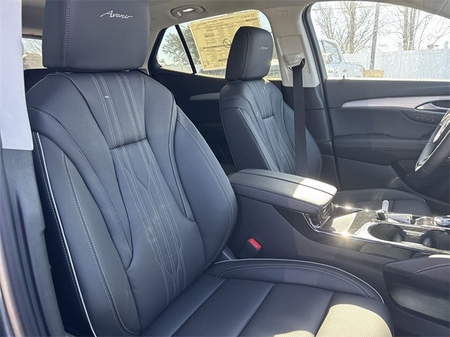 Buick Envision Vehicle Full-screen Gallery Image 25