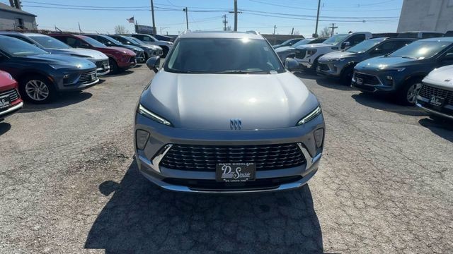 Buick Envision Vehicle Full-screen Gallery Image 03