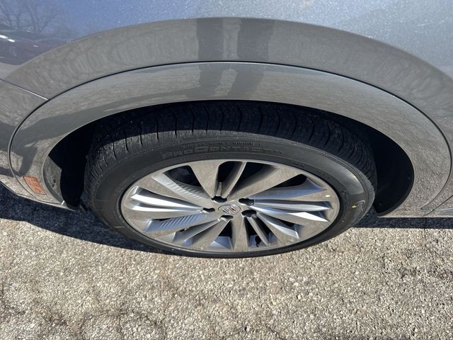 Buick Envision Vehicle Full-screen Gallery Image 10