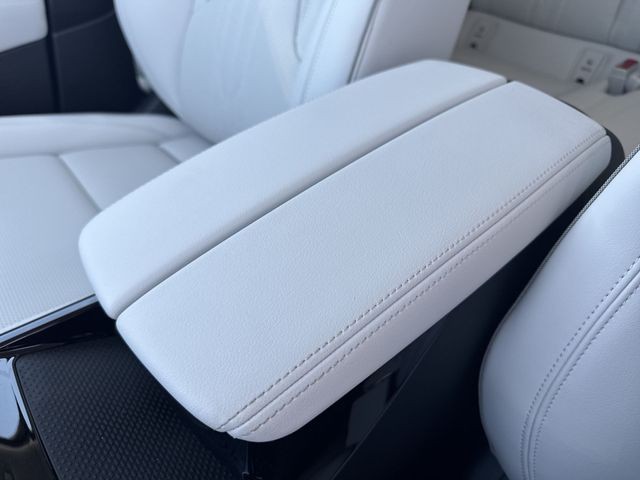 Buick Envision Vehicle Full-screen Gallery Image 21