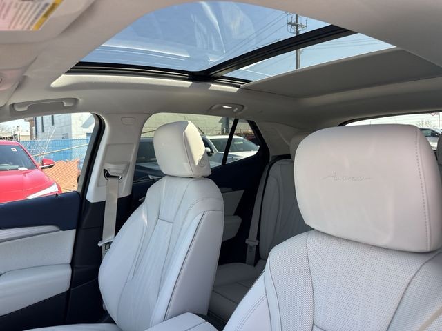 Buick Envision Vehicle Full-screen Gallery Image 22