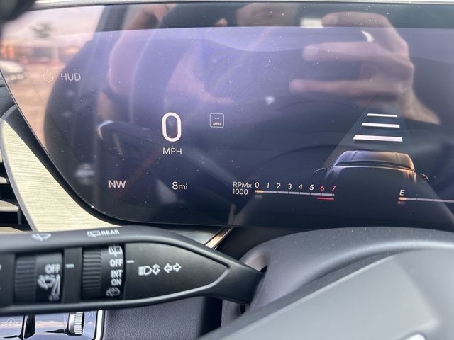 Buick Envision Vehicle Full-screen Gallery Image 15