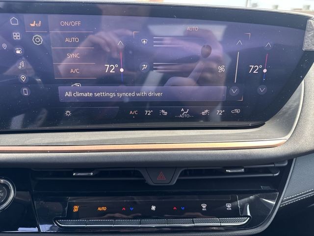 Buick Envision Vehicle Full-screen Gallery Image 19