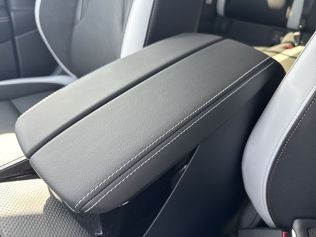 Buick Envision Vehicle Full-screen Gallery Image 21