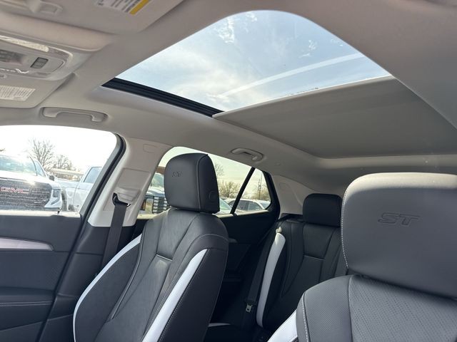 Buick Envision Vehicle Full-screen Gallery Image 22