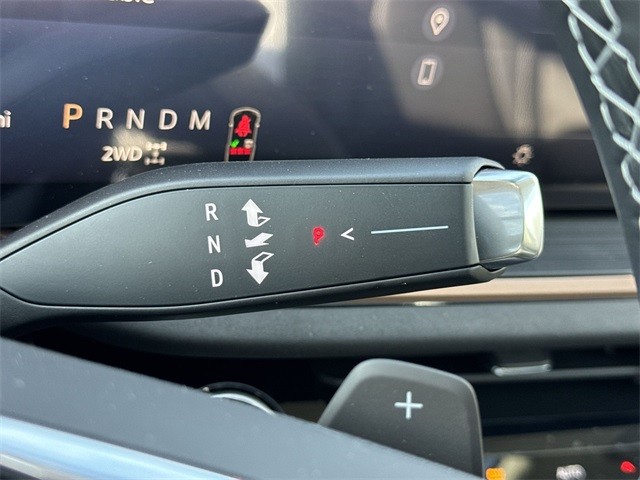 Buick Envision Vehicle Full-screen Gallery Image 20