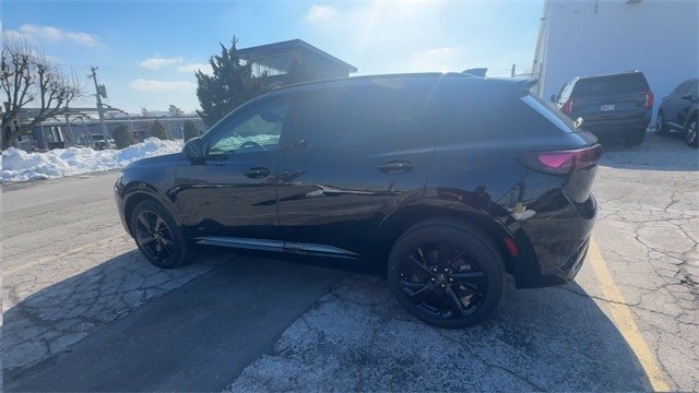 Buick Envision Vehicle Full-screen Gallery Image 06