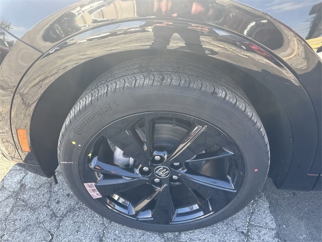 Buick Envision Vehicle Full-screen Gallery Image 10