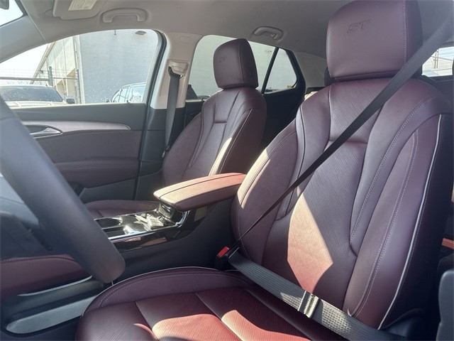 Buick Envision Vehicle Full-screen Gallery Image 11