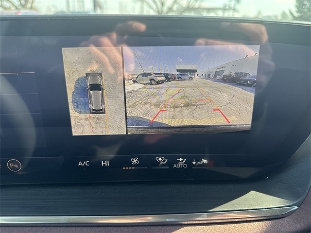 Buick Envision Vehicle Full-screen Gallery Image 17