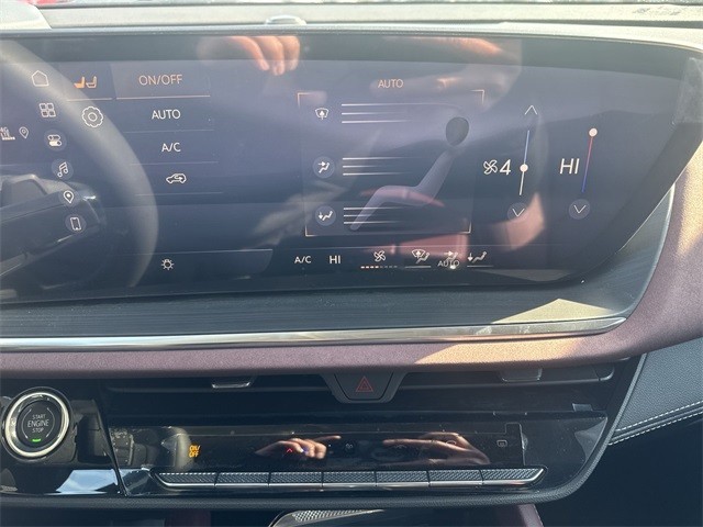 Buick Envision Vehicle Full-screen Gallery Image 19