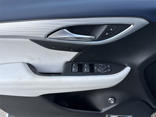 Buick Envision Vehicle Full-screen Gallery Image 13