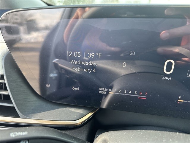 Buick Envision Vehicle Full-screen Gallery Image 15