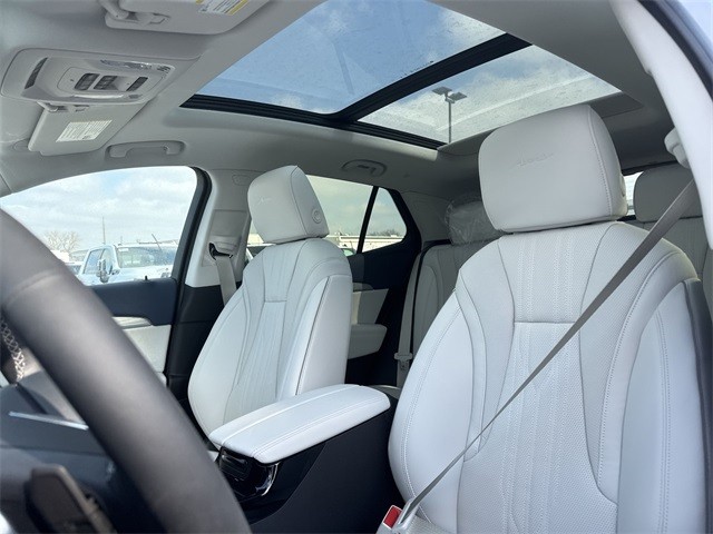 Buick Envision Vehicle Full-screen Gallery Image 22