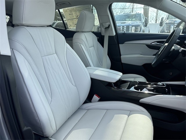 Buick Envision Vehicle Full-screen Gallery Image 25