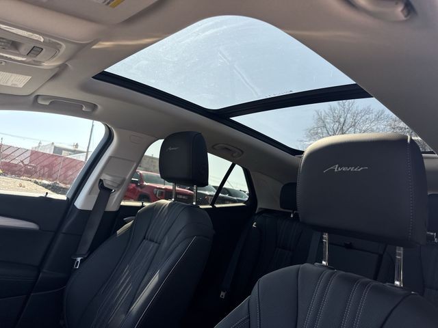 Buick Envision Vehicle Full-screen Gallery Image 22