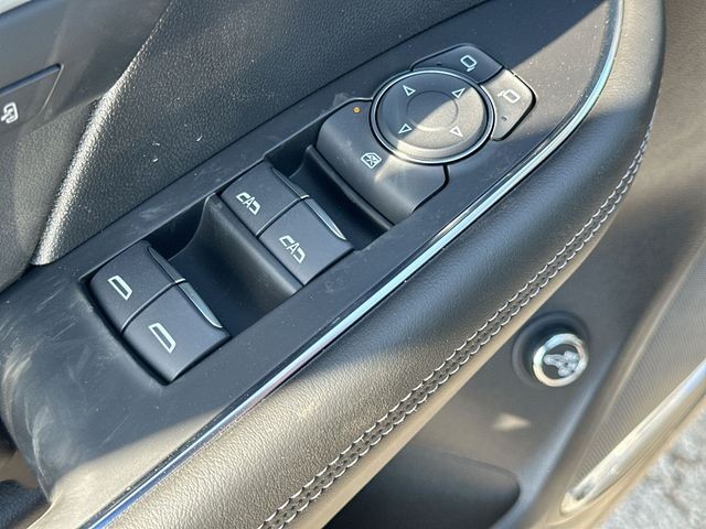 Buick Envision Vehicle Full-screen Gallery Image 13