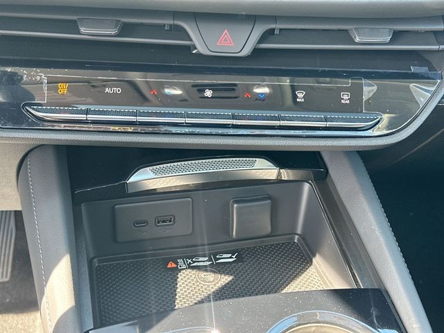 Buick Envision Vehicle Full-screen Gallery Image 18