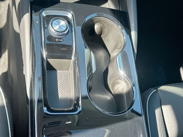 Buick Envision Vehicle Full-screen Gallery Image 20