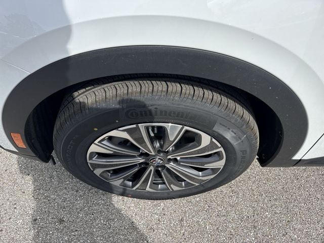 Buick Envision Vehicle Full-screen Gallery Image 10