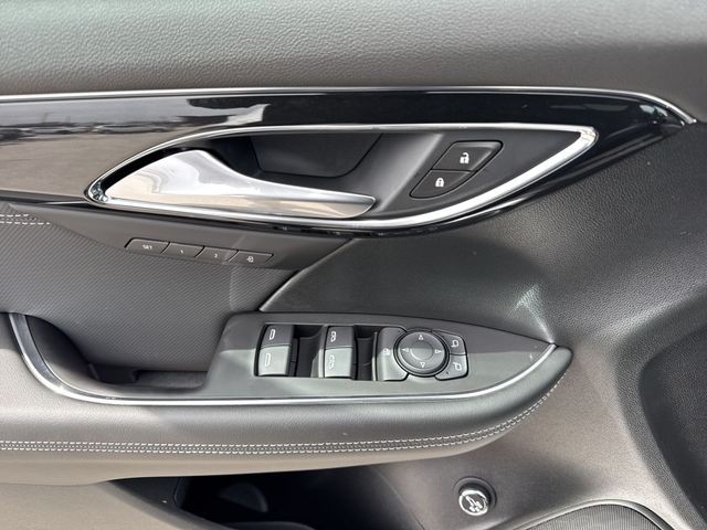 Buick Envision Vehicle Full-screen Gallery Image 13