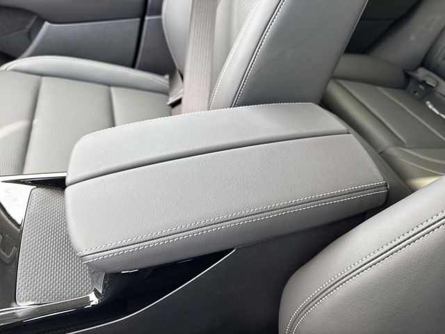 Buick Envision Vehicle Full-screen Gallery Image 21