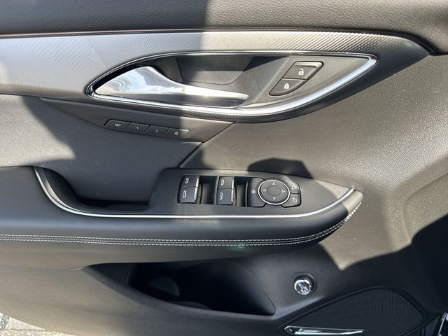 Buick Envision Vehicle Full-screen Gallery Image 13