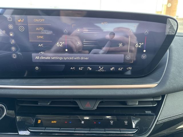 Buick Envision Vehicle Full-screen Gallery Image 19