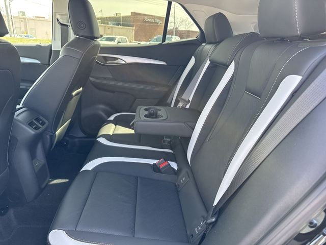 Buick Envision Vehicle Full-screen Gallery Image 22