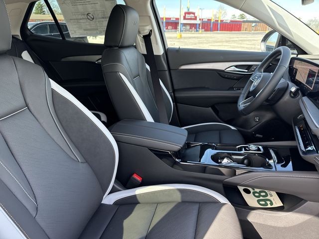 Buick Envision Vehicle Full-screen Gallery Image 24