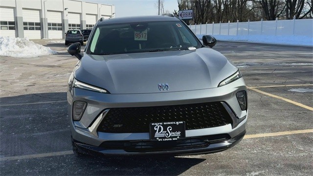 Buick Envision Vehicle Full-screen Gallery Image 03