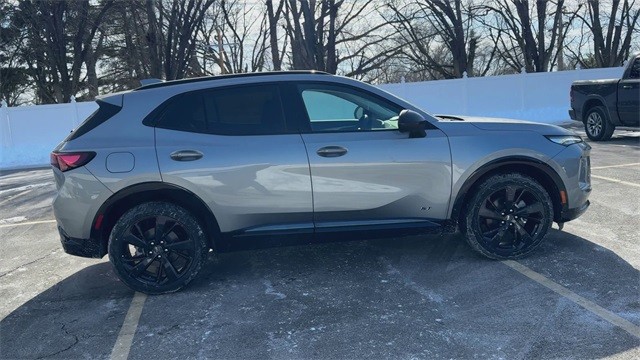 Buick Envision Vehicle Full-screen Gallery Image 09