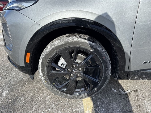 Buick Envision Vehicle Full-screen Gallery Image 10