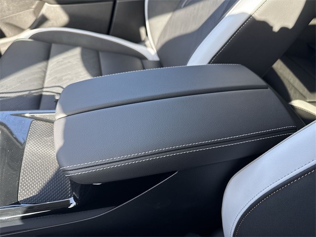 Buick Envision Vehicle Full-screen Gallery Image 21