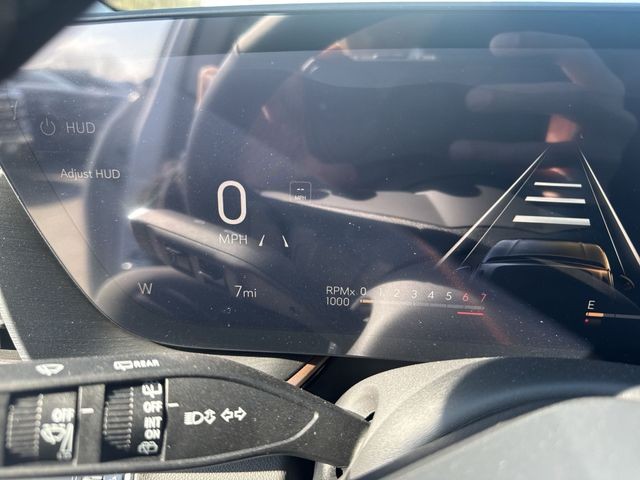 Buick Envision Vehicle Full-screen Gallery Image 15