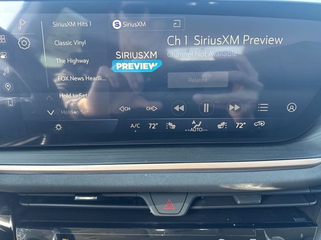 Buick Envision Vehicle Full-screen Gallery Image 16