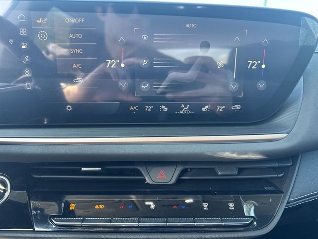 Buick Envision Vehicle Full-screen Gallery Image 18