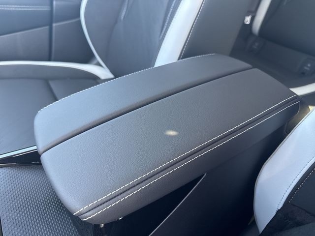 Buick Envision Vehicle Full-screen Gallery Image 20