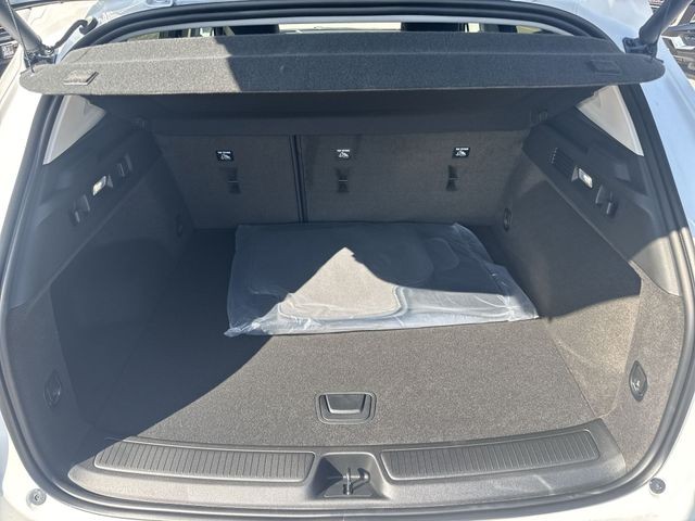 Buick Envision Vehicle Full-screen Gallery Image 22