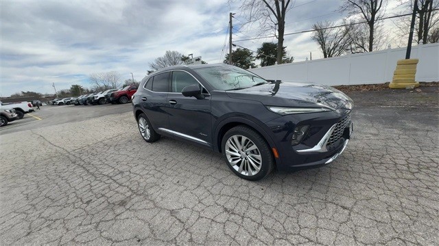 Buick Envision Vehicle Full-screen Gallery Image 02