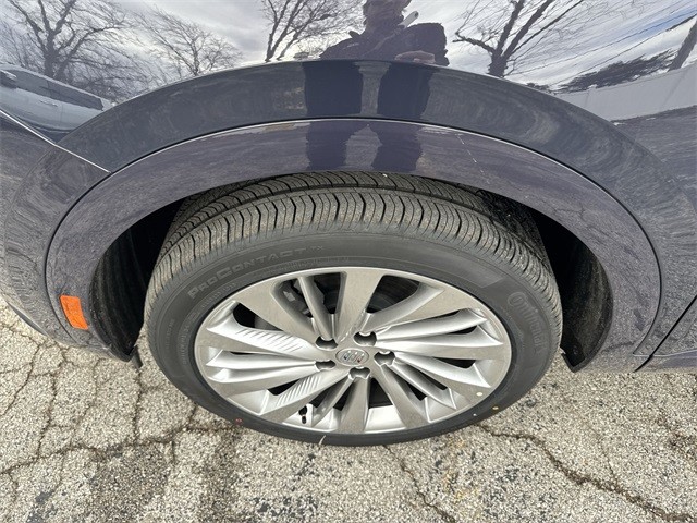 Buick Envision Vehicle Full-screen Gallery Image 10