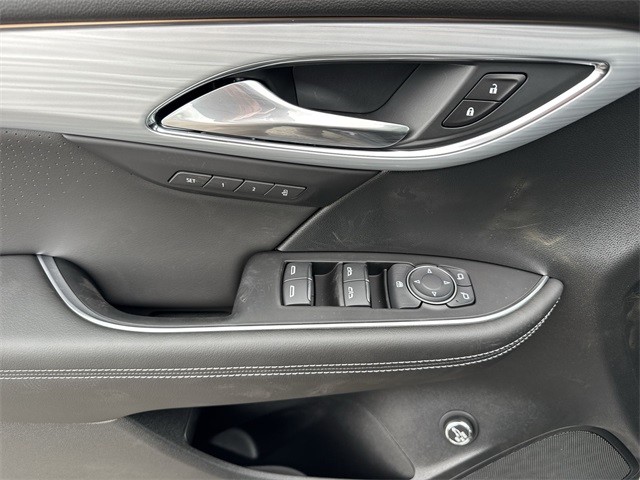 Buick Envision Vehicle Full-screen Gallery Image 13