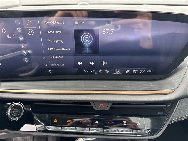 Buick Envision Vehicle Full-screen Gallery Image 16